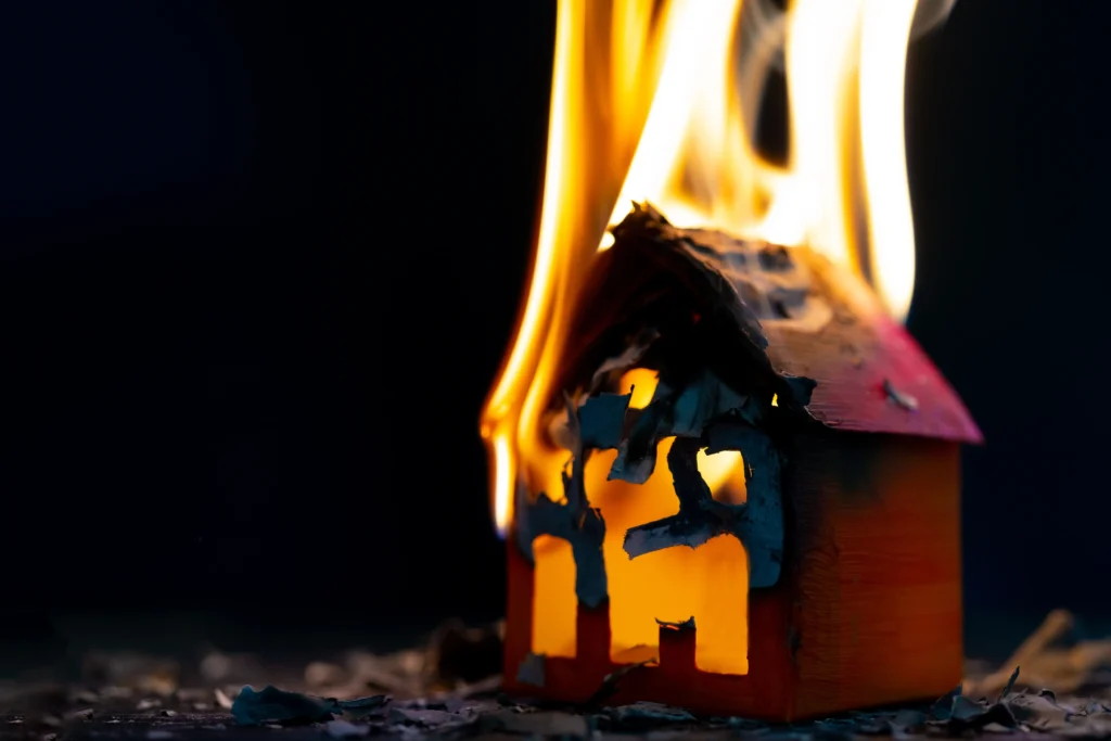 Fire Insurance Claim Mistakes Homeowners Make